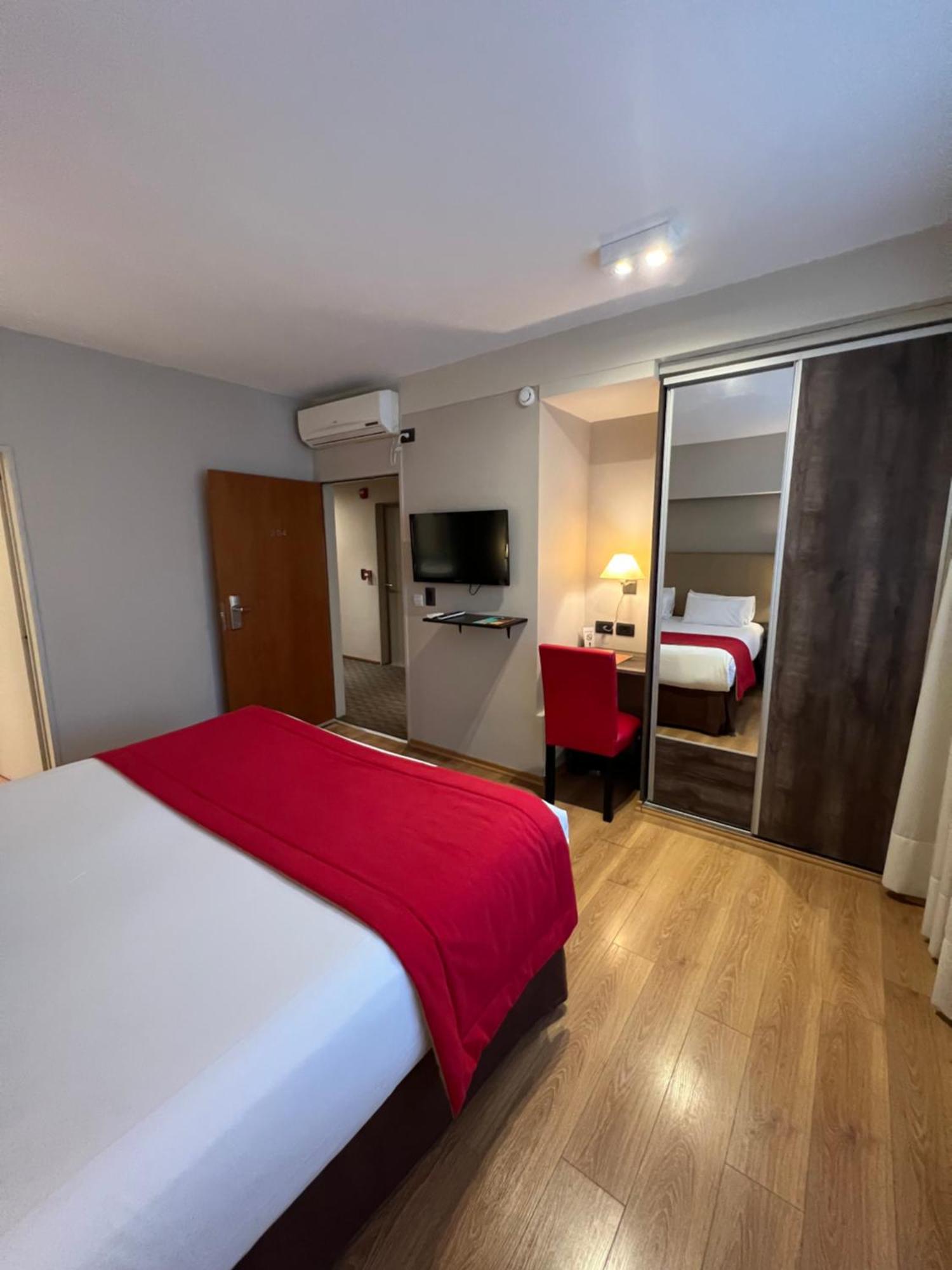 Bue Hotel Buenos Aires Bagian luar foto