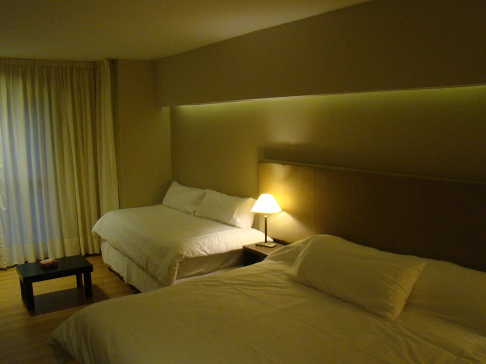 Bue Hotel Buenos Aires Bagian luar foto
